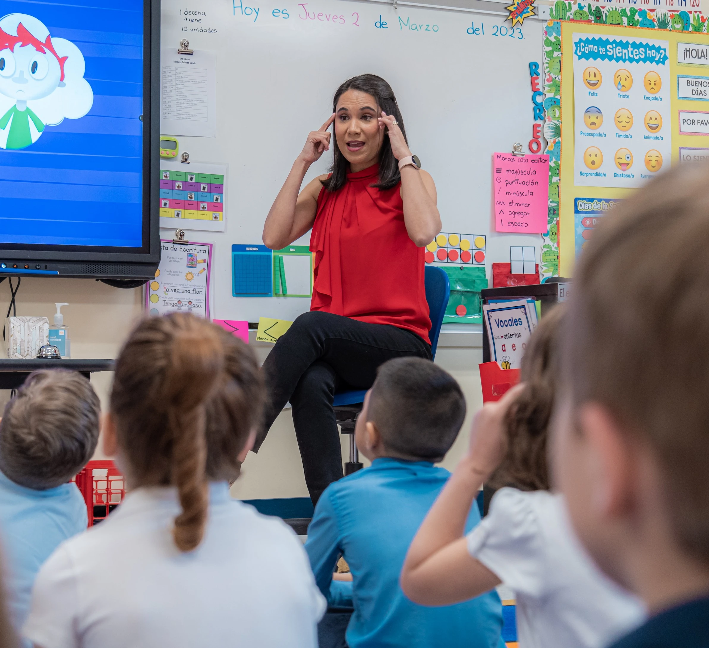 An international educator from Costa Rica teaching Spanish to students