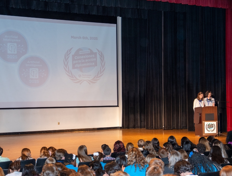 Students present at the Conexiones para la Acción Diplomática event at UNC Greensboro